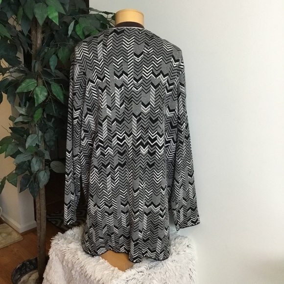 SIMPLY Emma black white 1X Cardigan w/pockets - Picture 9 of 14